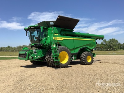 2023 John Deere X9 1000 Combine Combine Harvester