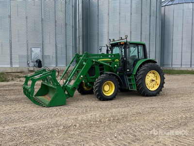 2010 John Deere 7230 4WD Tractor Agrícola
