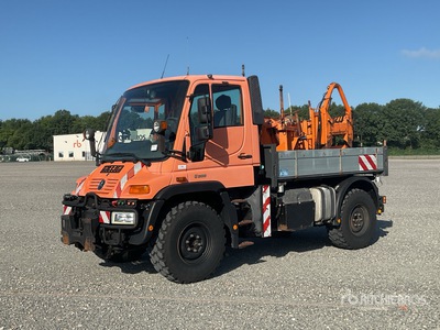2004 Mercedes-Benz Unimog U300 4x4 Camión Utilitario