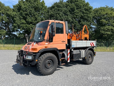 2004 Mercedes-Benz Unimog U300 4x4 Utility Truck