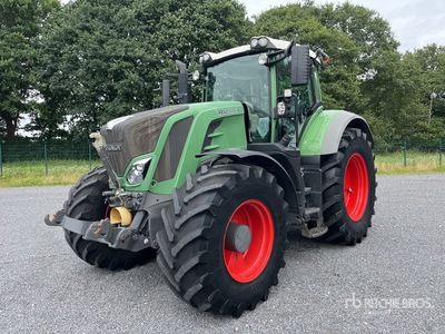2014 Fendt 824 Vario Profi Plus 4WD Tractor