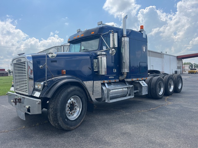 1998 Freightliner FLD120 8x4 Heavy Haul Tri/A Sleeper Truck Tractor 1998 Freightliner FLD120 8x4 Heavy Haul Tri/A Sleeper Truck Tractor