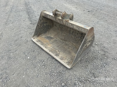 48 in Cleanup Excavator Bucket - Fits John Deere 50G