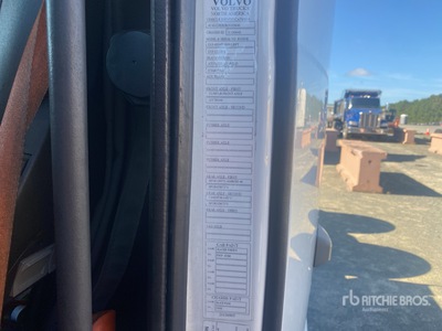 2019 Volvo VNL 6x4 T/A Sleeper Truck Tractor