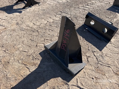 Kit Containers 8 in Mini Skid Steer Stump Bucket (Unused)