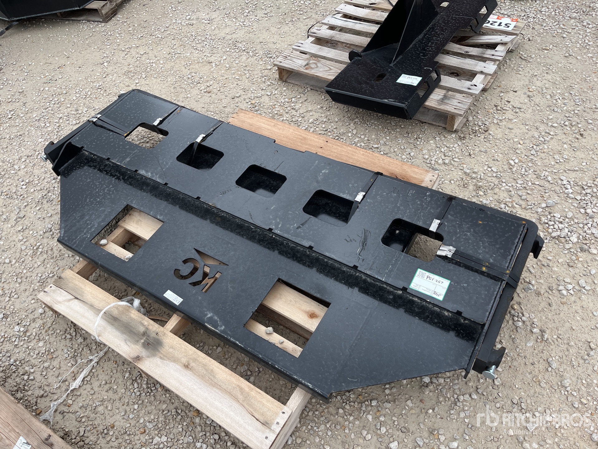 2025 Kit  Containers Fork Attachment