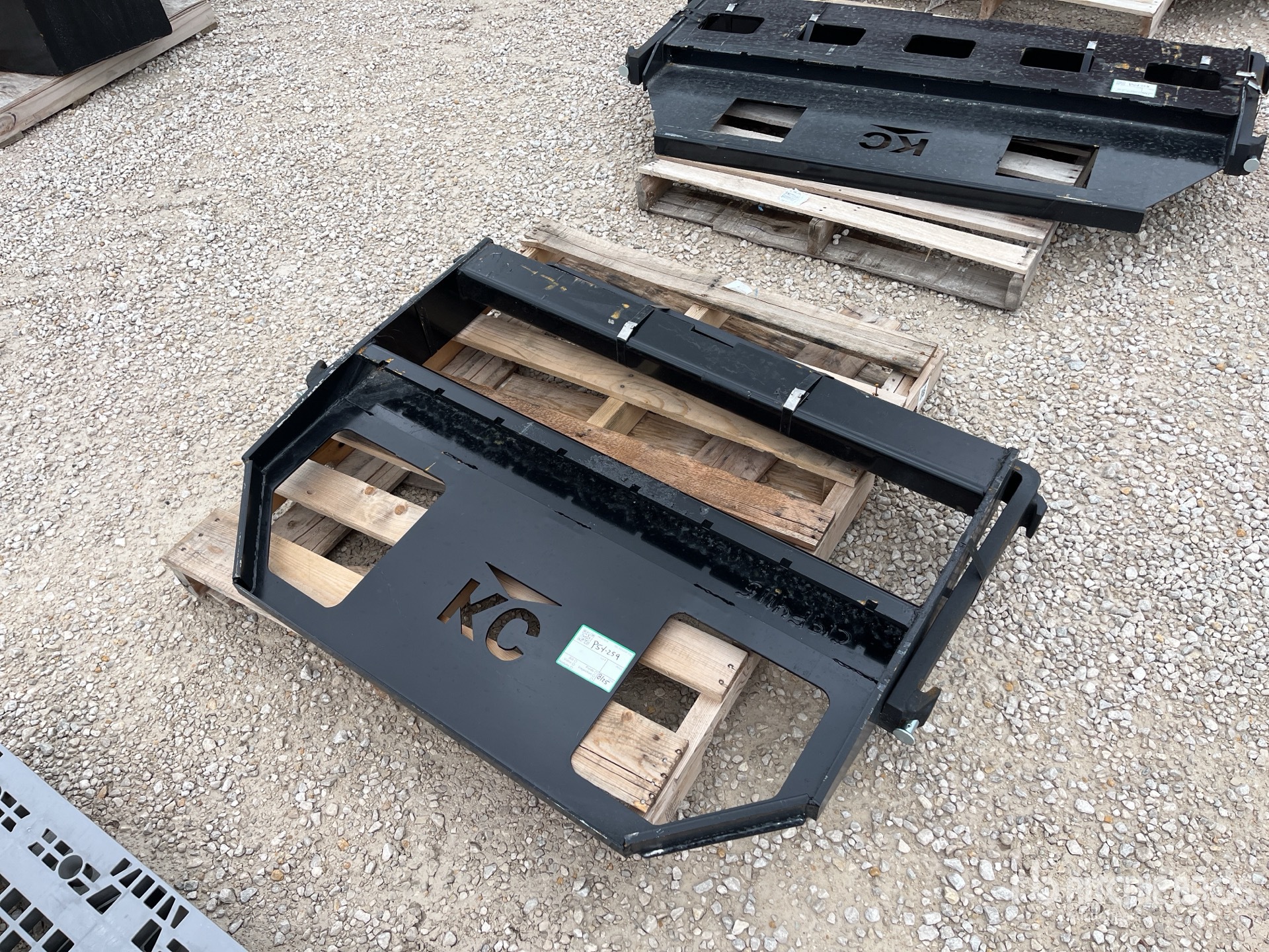 2025 Kit  Containers Fork Attachment