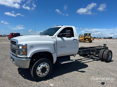 2020 International GM515 4x4 Crew Cab Cab and Chassis
