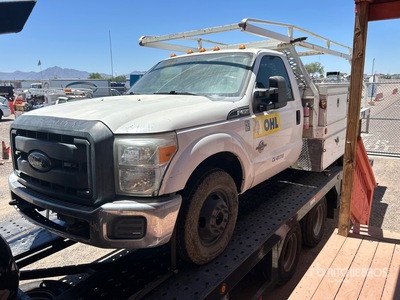 2014 Ford F-350 4x2 Service Truck