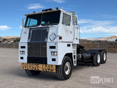 1986 Oshkosh K-2358 6x6 Cab and Chassis