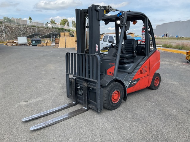 2017 Linde H35T-02 7700 lb Cushion Tire Forklift