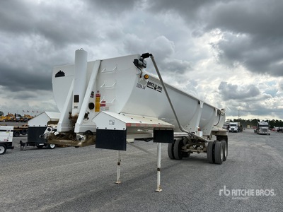 2022 Ranco Anvil 42 ft T/A Frameless Remorque à benne basculante arrière