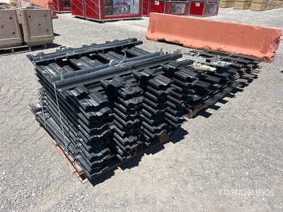 Quantity of (3) Pallets of Flatbed Side Gates Divers - Accessoires pour camions