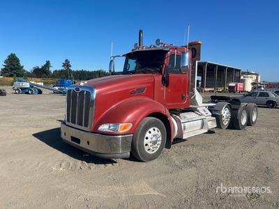 2013 Peterbilt 386 8x4 Tri/A Day Cab Truck Tractor