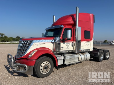 2021 International LoneStar 6x4 Ciągnik siodłowy T/A z kabiną sypialną