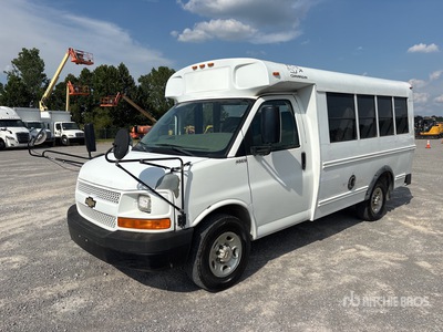 2008 Chevrolet G3500  4x2 15-Seat Mini Bus