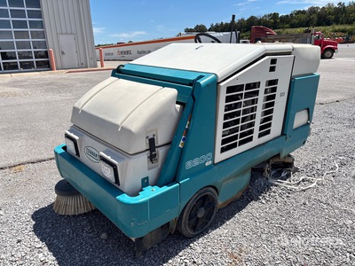 2005 8200ES Ride-On Barredora