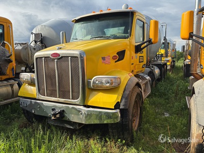 2017 Peterbilt 567 6x4 Camion hormigonera (Inoperable)