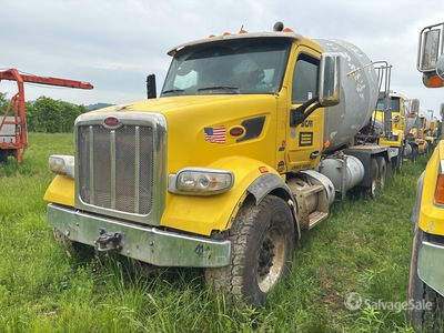 2017 Peterbilt 567 6x4 Camion hormigonera (Inoperable)