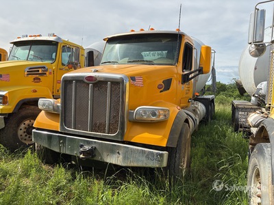 2019 Peterbilt 567 6x4 Camion hormigonera (Inoperable)
