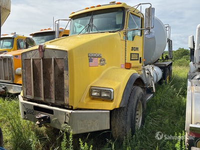 2006 Kenworth T800 6x4 Camion hormigonera (Inoperable)