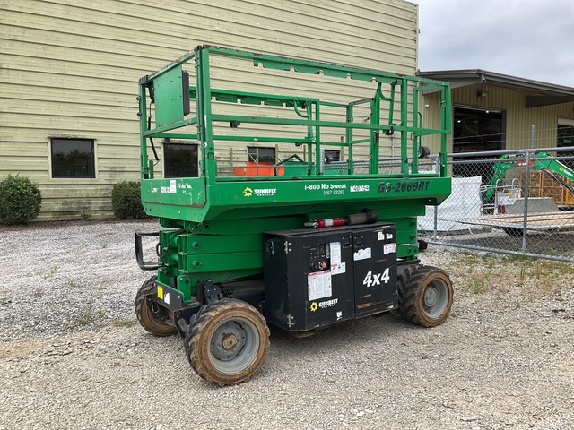 2015 Genie GS-2669RT