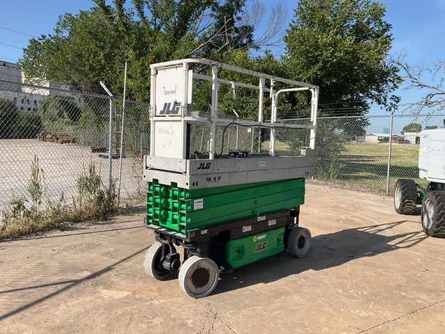 2013 JLG 2630ES Electric Scissor Lift