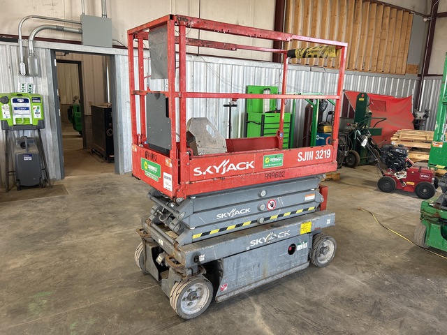 2015 Skyjack SJIII3219 Electric Scissor Lift