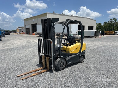 2008 Crown RST-50 4750 lb Pneumatic Tire フォークリフト