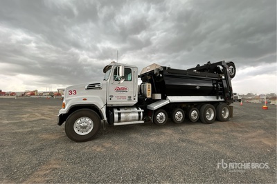 2022 Western Star 4700 14x4 Quad/A Dump Truck