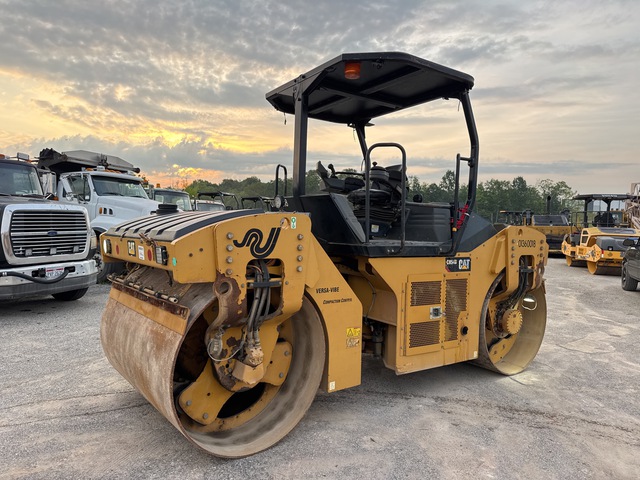 2012 Caterpillar CB54B