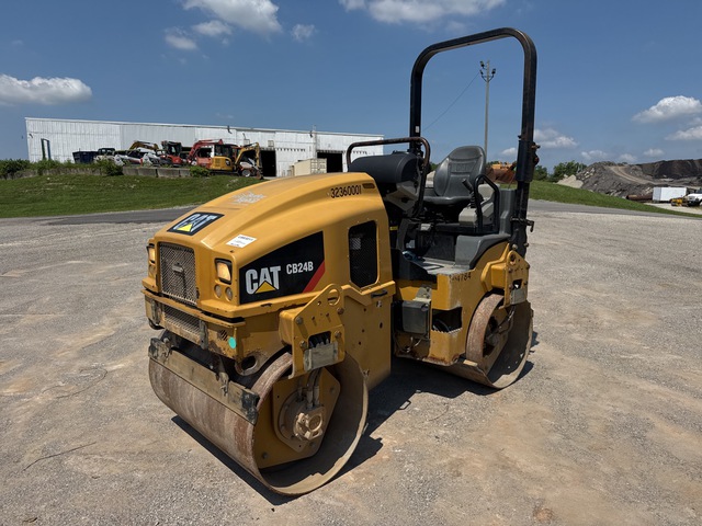 2016 Caterpillar CB24B