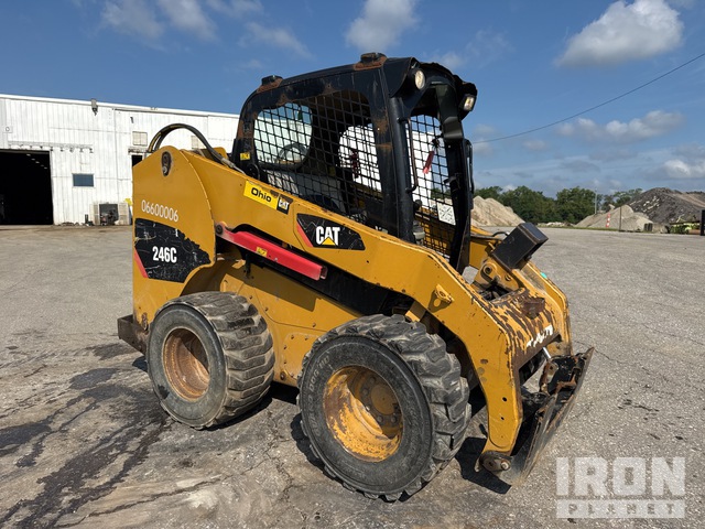 MINI CARGADOR SOBRE RUEDAS 2013 CATERPILLAR 246C