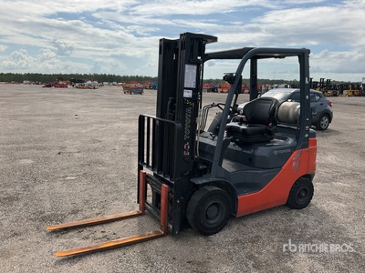 Toyota 50-8FGU18 2750 lb Pneumatic Tire Chariot Élévateur