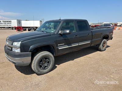 2003 Chevrolet Silverado 2500HD LT 4x4 Crew Cab ピックアップ