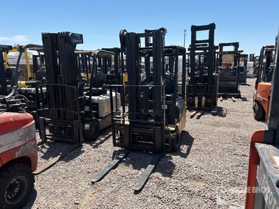 2014 Cat 2ETC3500 3550 lb Electric Forklift
