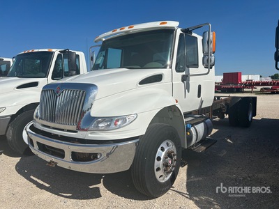 2017 International 4400 4x2 الكابينة والهيكل