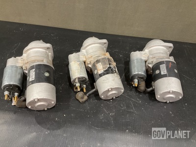(3) Hitachi 129612-77011 Electrical Starter Motors