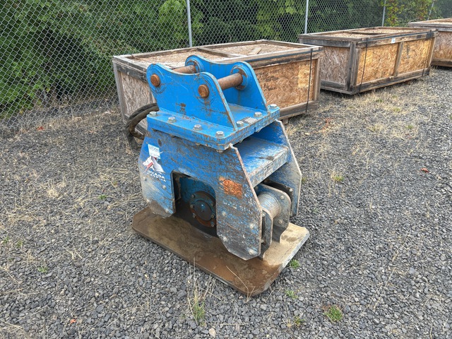 2021 Okada 100 SERIES HPC 28 in Plate Compactor Attachment - Fits John Deer 135