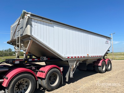 2016 Doepker 28 ft T/A Super B-Train Pup Remolque de granos