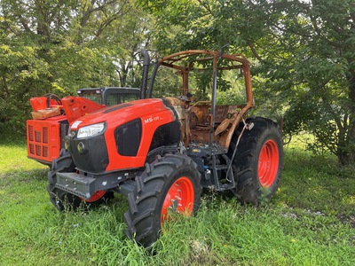 Kubota M5-111D 4WD Tracteur agricole utilitaire (Inoperable)
