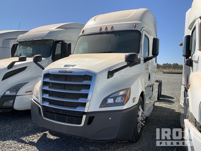 2018 Freightliner Cascadia 126 6x4 T/A Sleeper Truck Tractor (Inoperable)