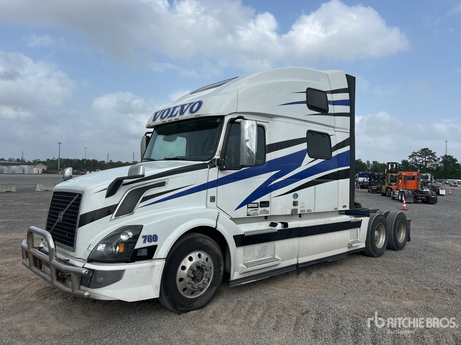 2018 Volvo VNL 6x4 T/A Sleeper Truck Tractor