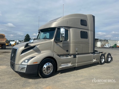 2020 Volvo VNL860 6x4 T/A Sleeper Truck Tractor