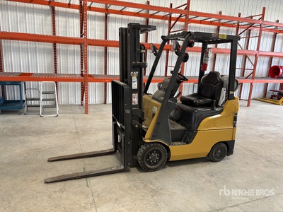 Cat C3000 Forklift