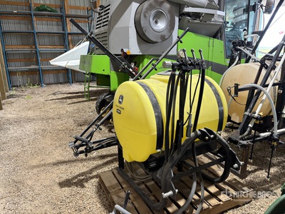 John Deere 20 ft 3-Point Estate Sprayer