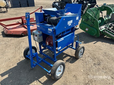 Agriculex SPT-1A 3 ft x 1 ft 4 in Electric Portable Seed Thresher Combine