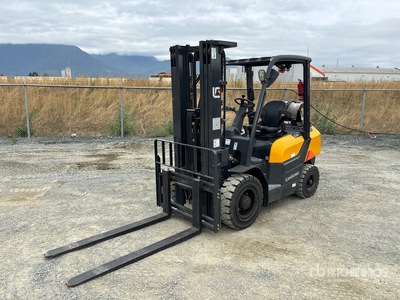 2022 LiuGong CLG2030G 5200 lb Pneumatic Tire Forklift (Unused)