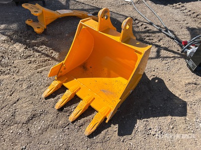 2025 GIYI GY-BK 24 in Digging Excavator Bucket - Fits Cat 305 (Unused)