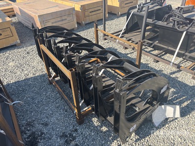 2025 GIYI GYCLG72C 72 in Log Skid Steer Grapple (Unused)